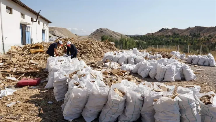 Beypazarı’nda İhtiyaç Sahiplerine Yakacak Yardımı Hazırlıkları Devam Ediyor